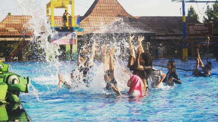 Hot-Water-Boom-Guciku-tempat-wisata-hits-di-Tegal